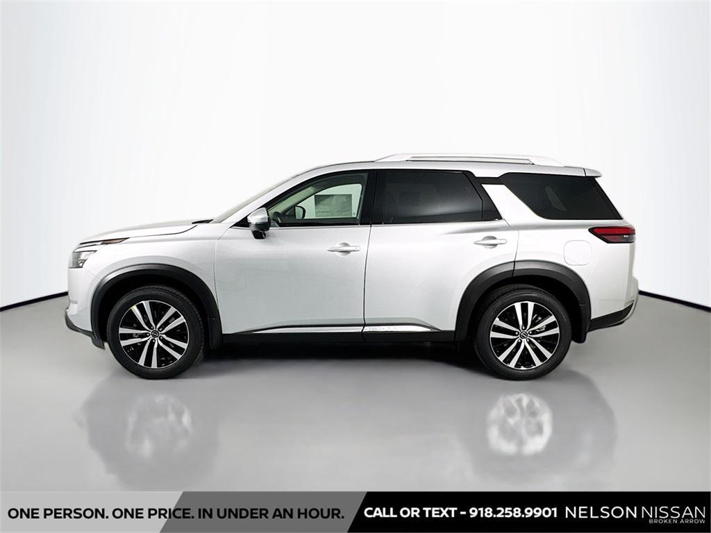 new 2025 Nissan Pathfinder car, priced at $45,282