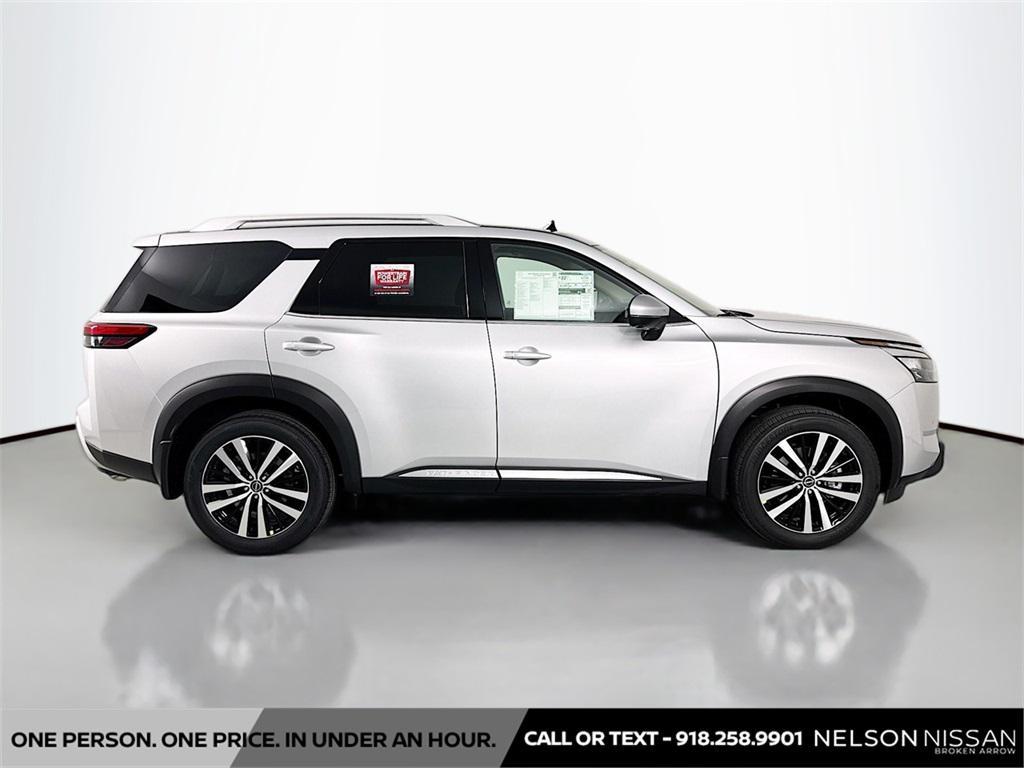 new 2025 Nissan Pathfinder car, priced at $45,282