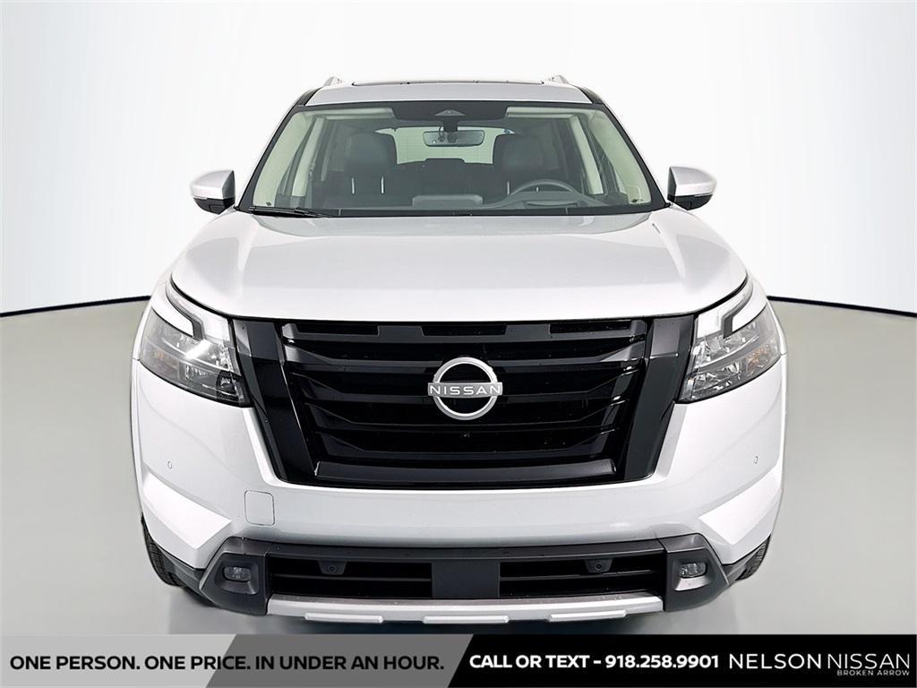 new 2025 Nissan Pathfinder car, priced at $45,282