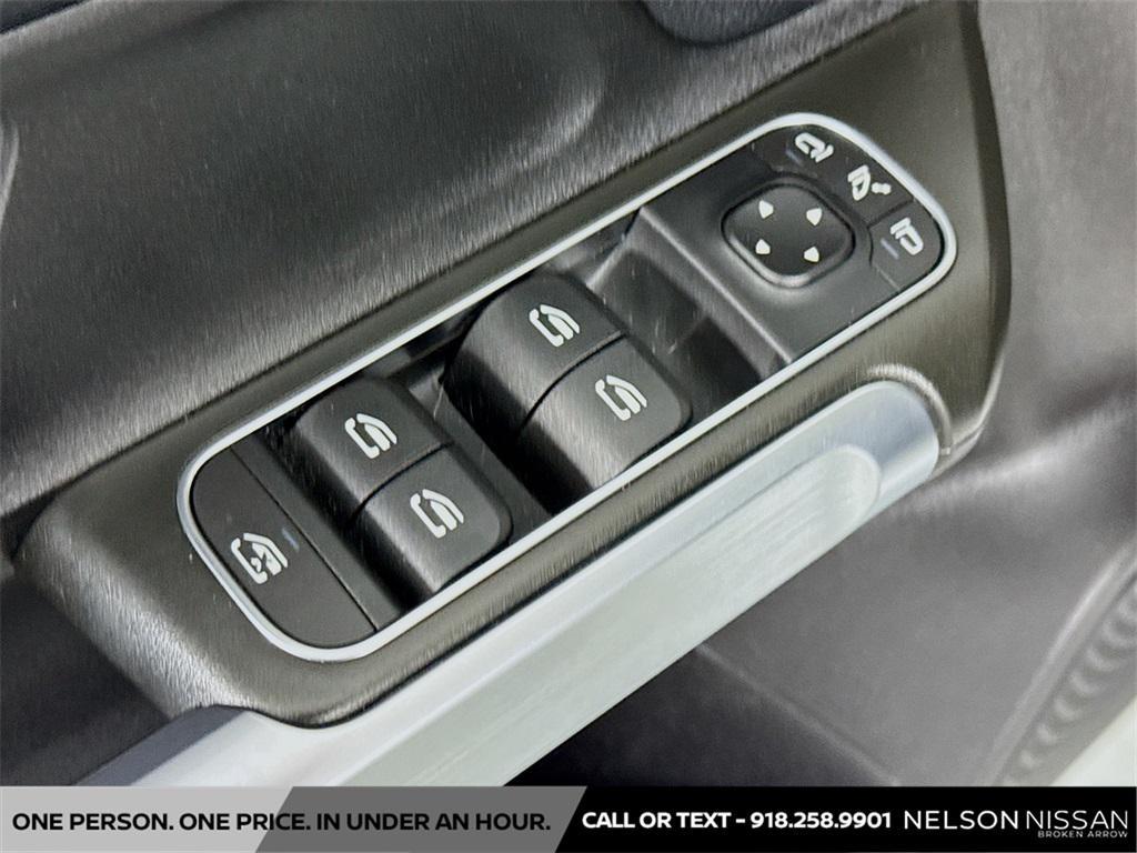 used 2021 Mercedes-Benz GLB 250 car, priced at $19,991