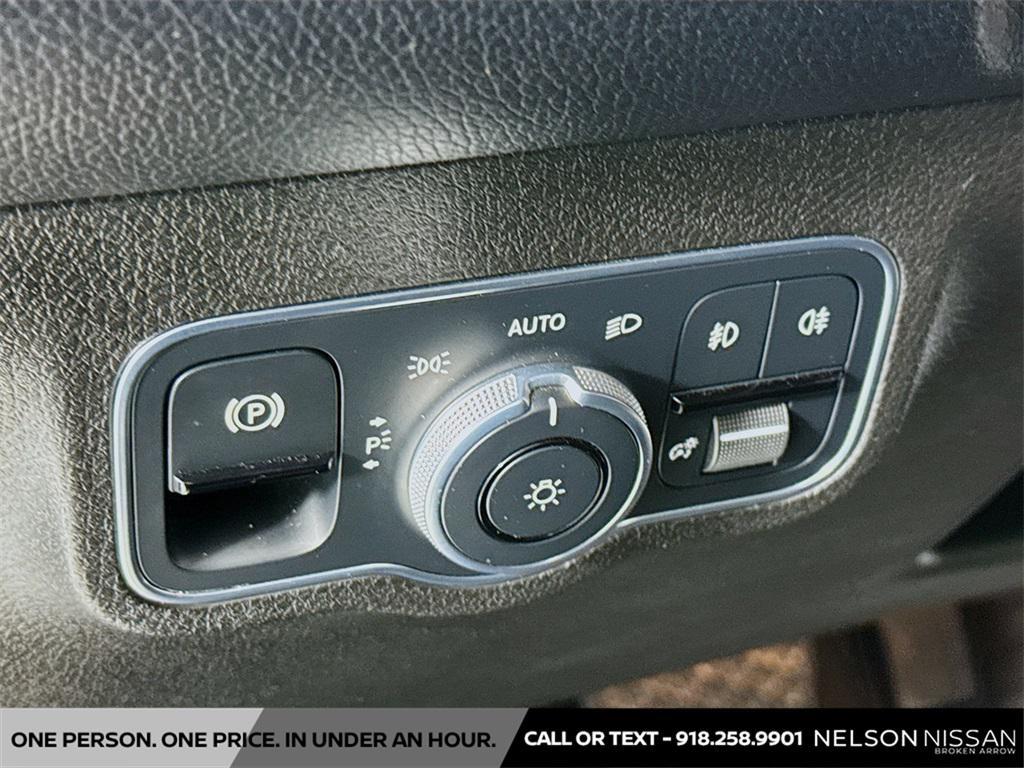 used 2021 Mercedes-Benz GLB 250 car, priced at $19,991