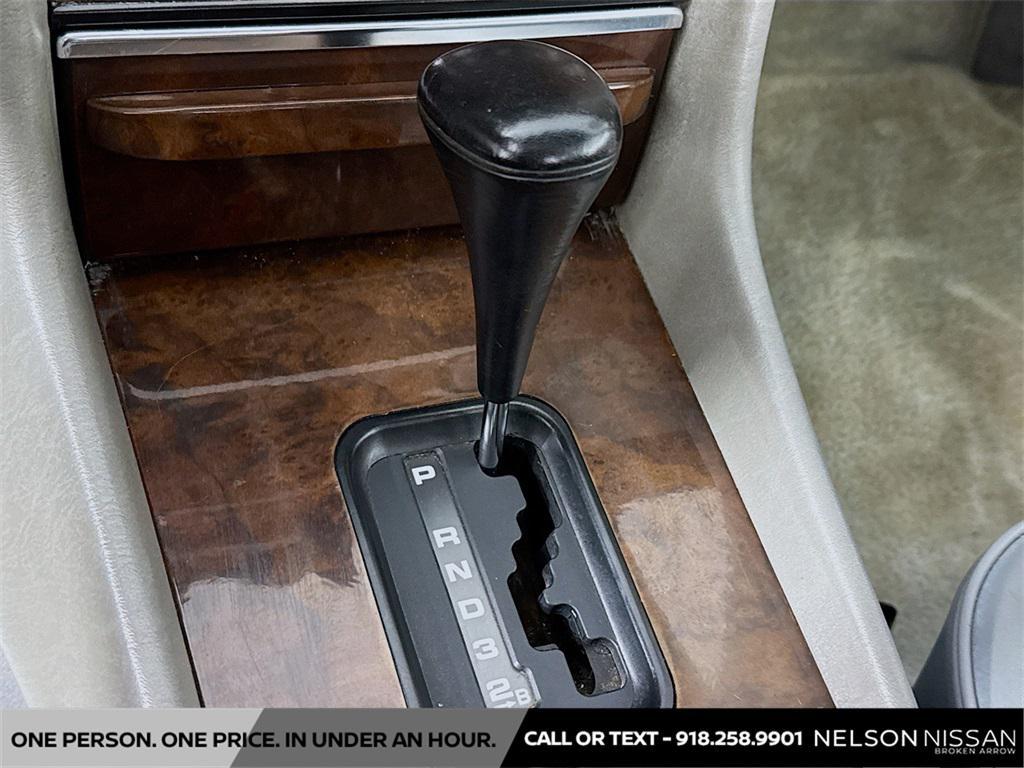 used 1988 Mercedes-Benz S-Class car, priced at $17,999