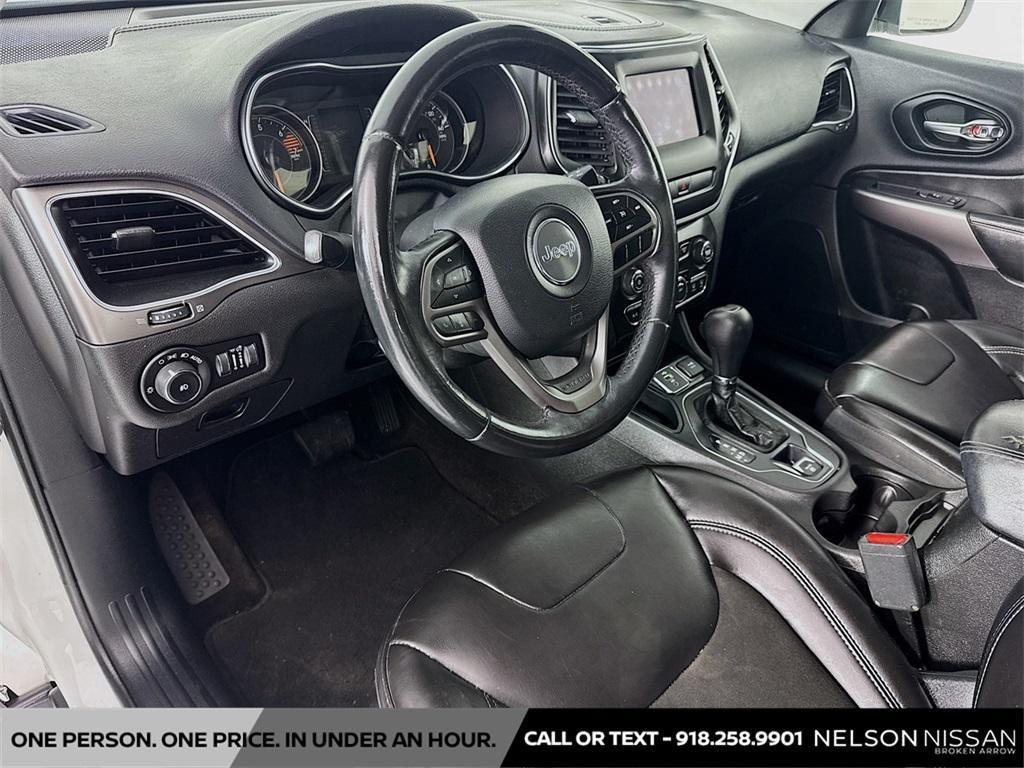 used 2019 Jeep Cherokee car, priced at $12,999