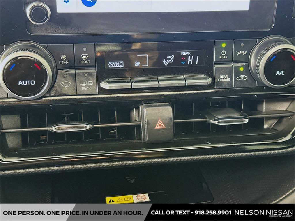 used 2024 Toyota Highlander car, priced at $38,968