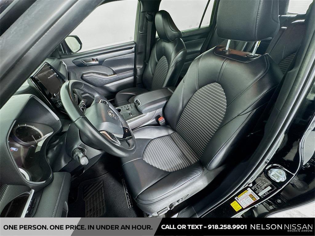 used 2024 Toyota Highlander car, priced at $38,968