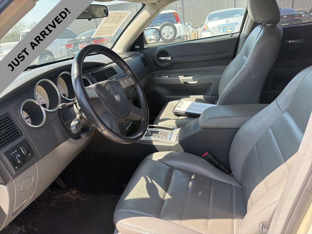 used 2005 Dodge Magnum car, priced at $13,995