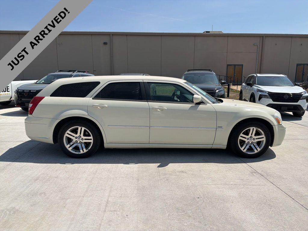 used 2005 Dodge Magnum car, priced at $13,995