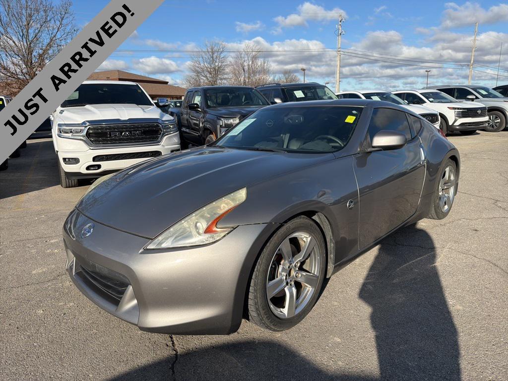used 2009 Nissan 370Z car, priced at $15,995