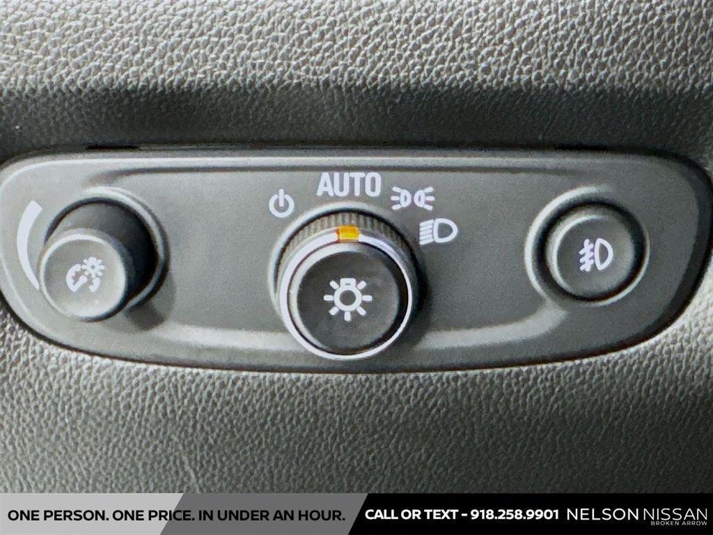 used 2020 Chevrolet Traverse car, priced at $19,693