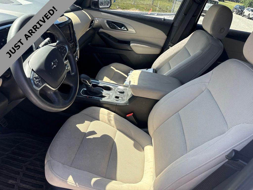 used 2023 Chevrolet Traverse car, priced at $27,694