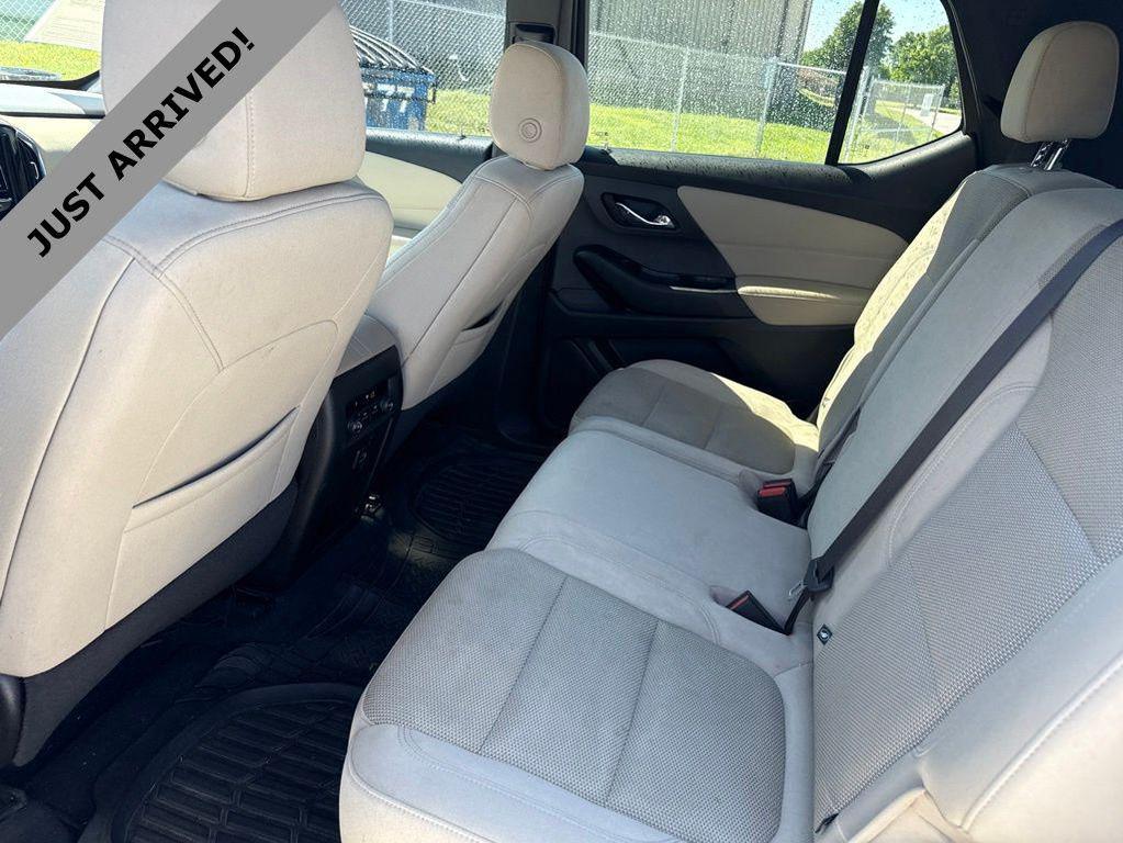 used 2023 Chevrolet Traverse car, priced at $27,694