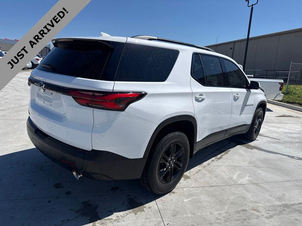 used 2023 Chevrolet Traverse car, priced at $27,694