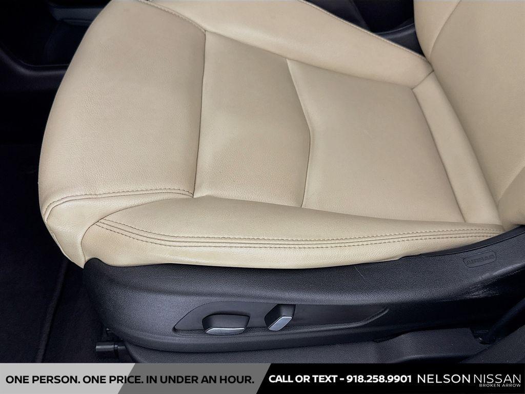 used 2017 Cadillac XT5 car, priced at $15,493