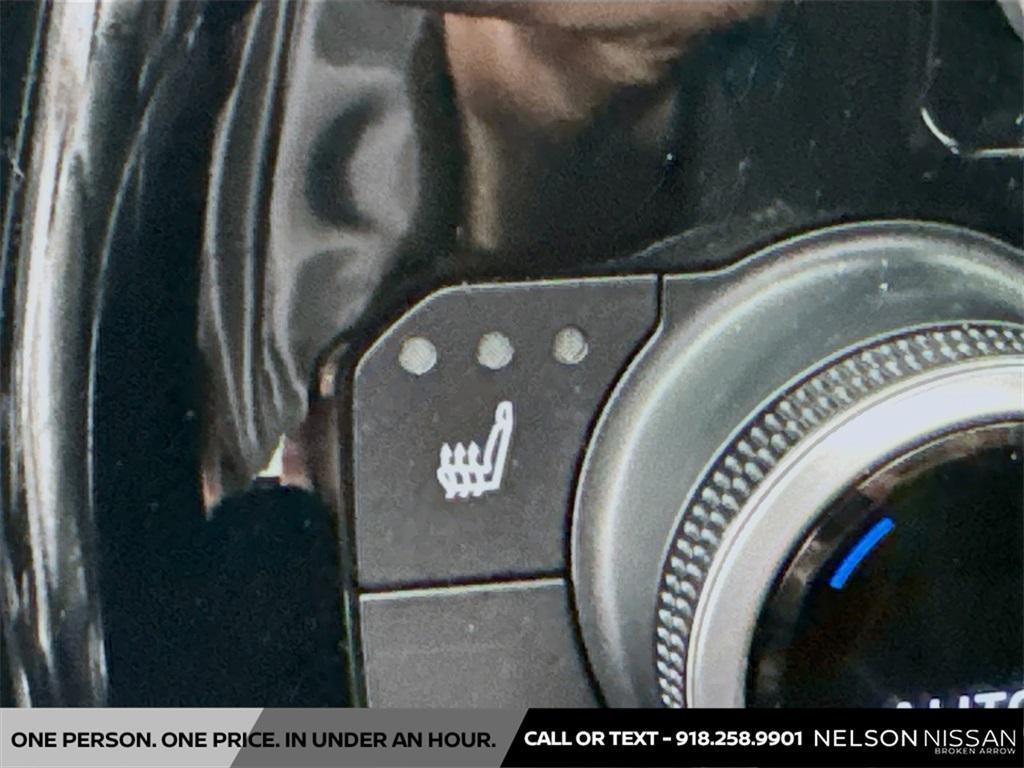 used 2021 Toyota Highlander car, priced at $26,978