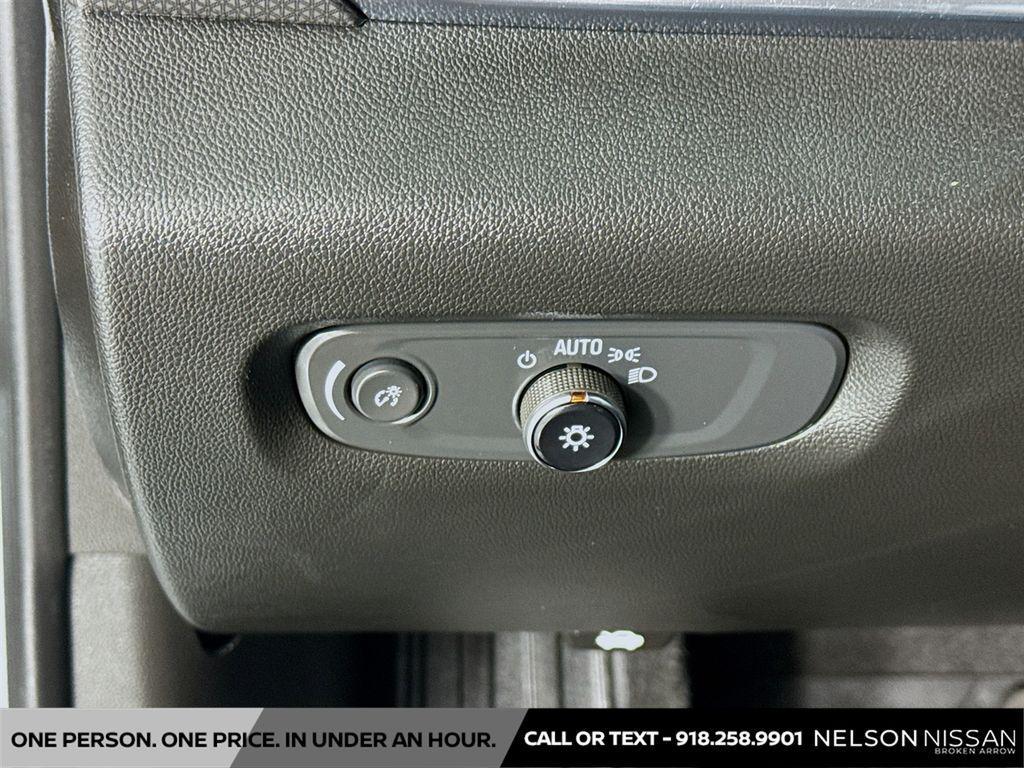 used 2024 Chevrolet Traverse car, priced at $40,437
