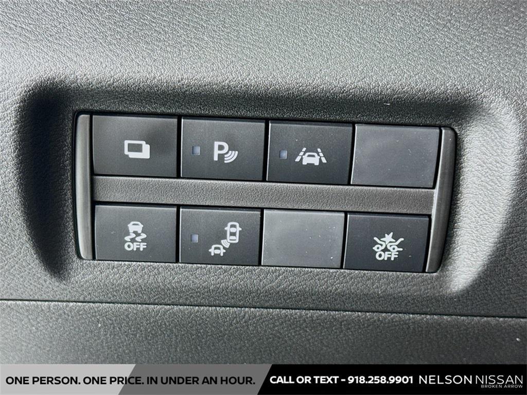 new 2025 Nissan Kicks car, priced at $21,226