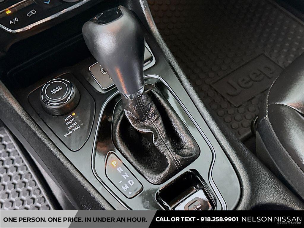 used 2019 Jeep Cherokee car, priced at $15,999