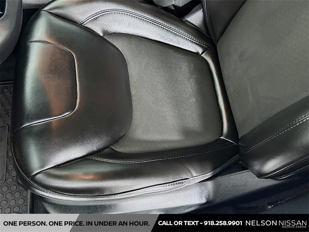 used 2019 Jeep Cherokee car, priced at $15,999