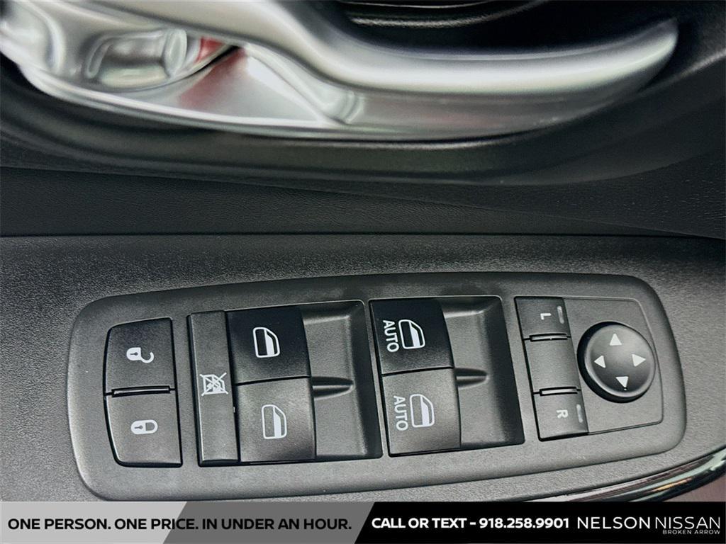 used 2019 Jeep Cherokee car, priced at $15,999