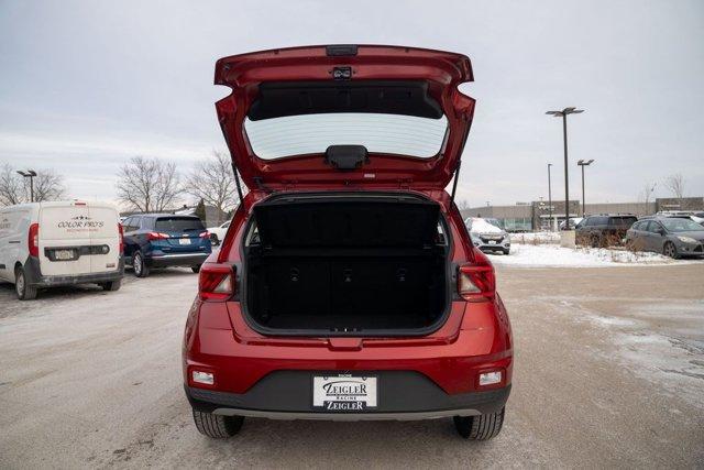 used 2025 Hyundai Venue car, priced at $20,993
