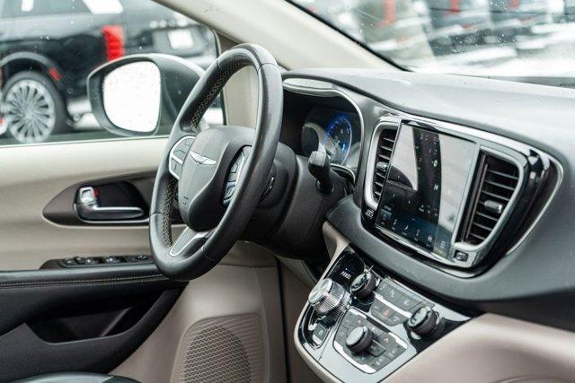 used 2023 Chrysler Pacifica car, priced at $20,926