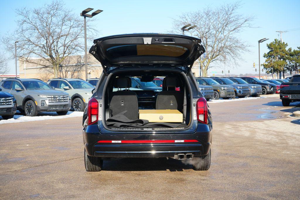 used 2025 Hyundai Palisade car, priced at $45,591