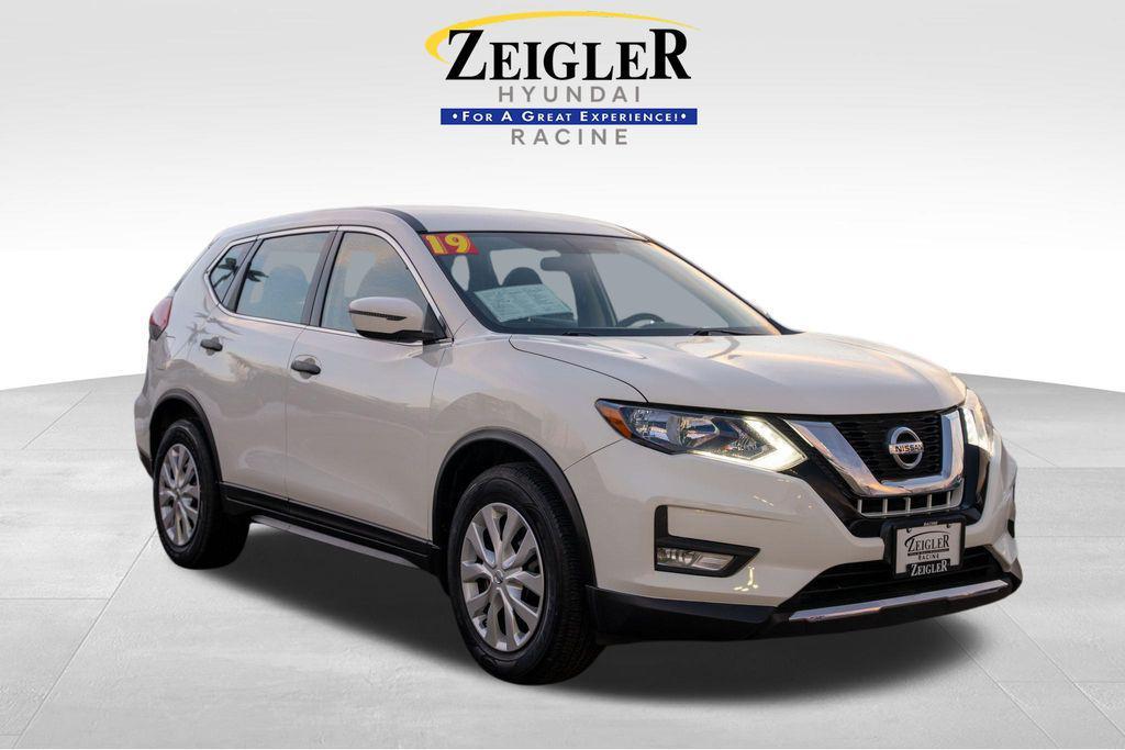 used 2019 Nissan Rogue car, priced at $15,491