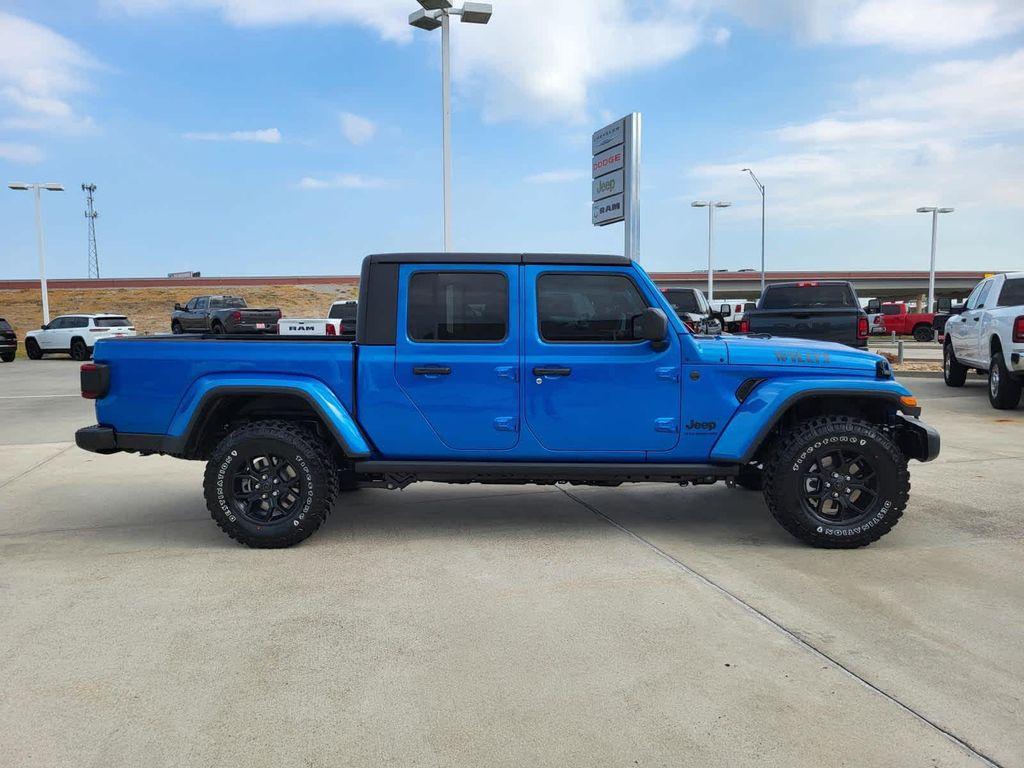 new 2025 Jeep Gladiator car, priced at $51,995