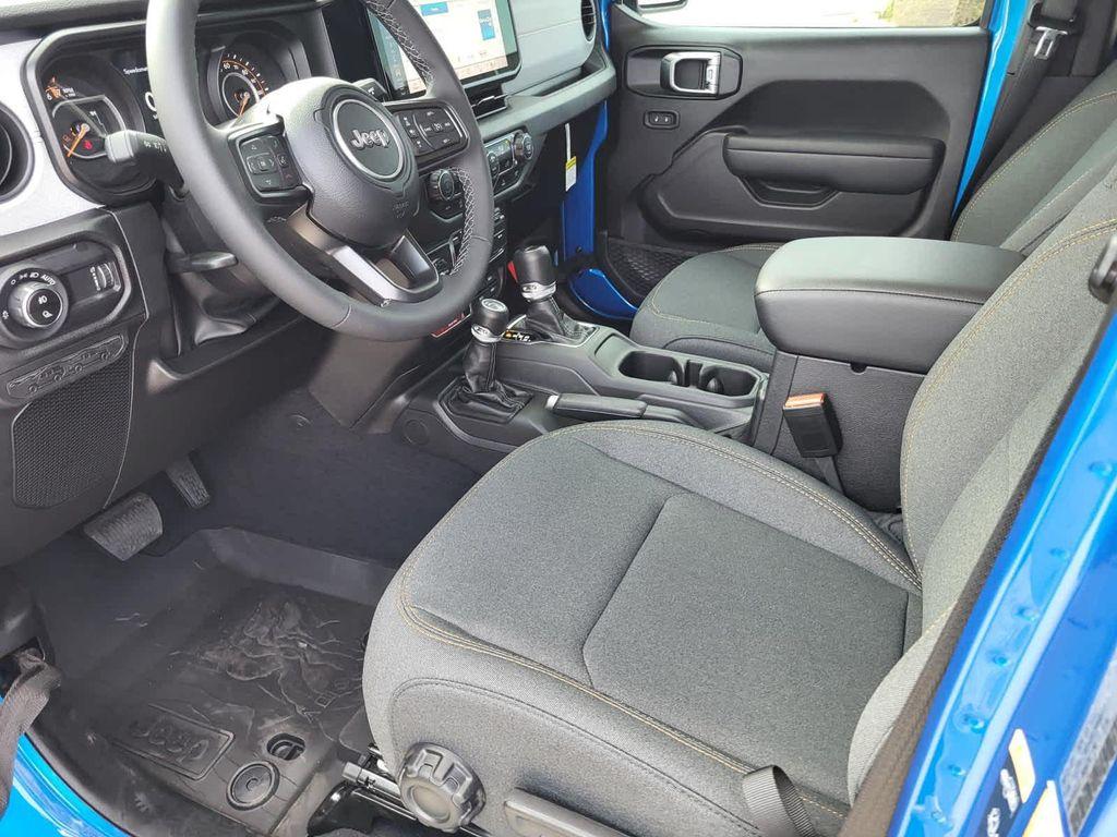 new 2025 Jeep Gladiator car, priced at $51,995