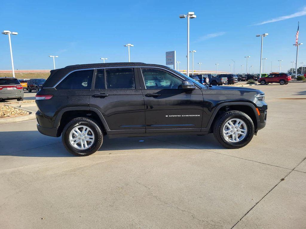 new 2025 Jeep Grand Cherokee car, priced at $39,625