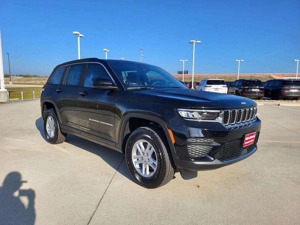 new 2025 Jeep Grand Cherokee car, priced at $39,625