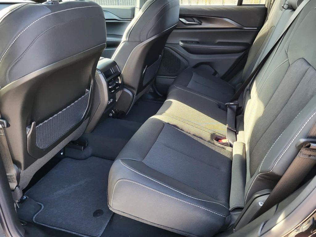 new 2025 Jeep Grand Cherokee car, priced at $39,625