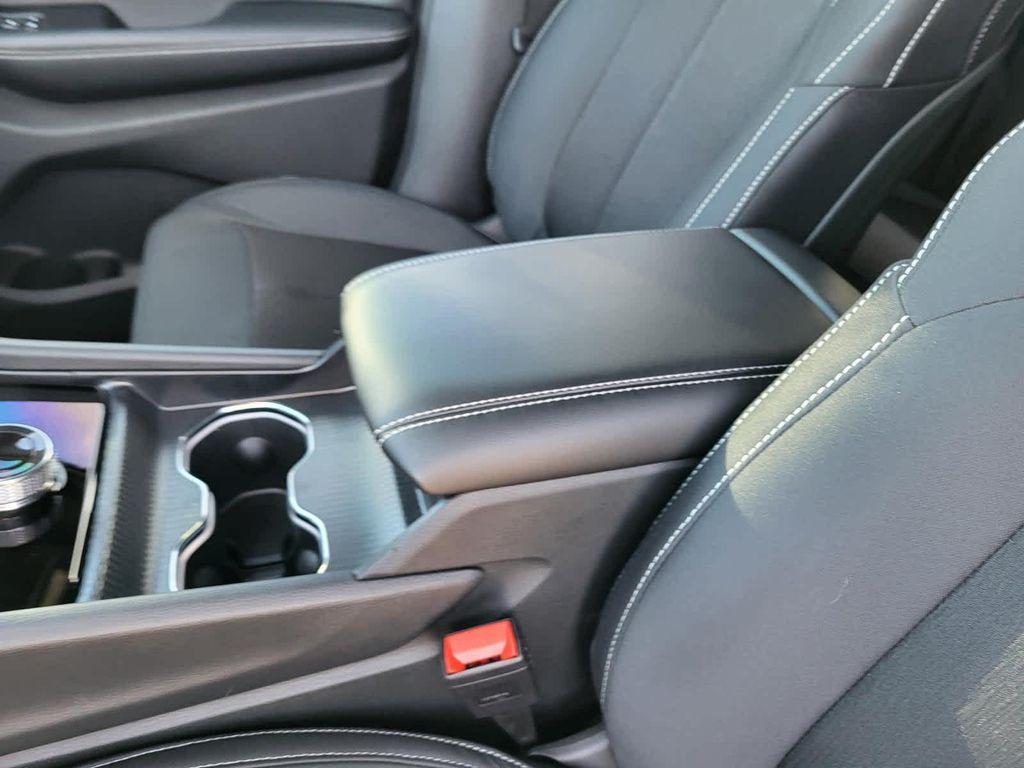 new 2025 Jeep Grand Cherokee car, priced at $39,625