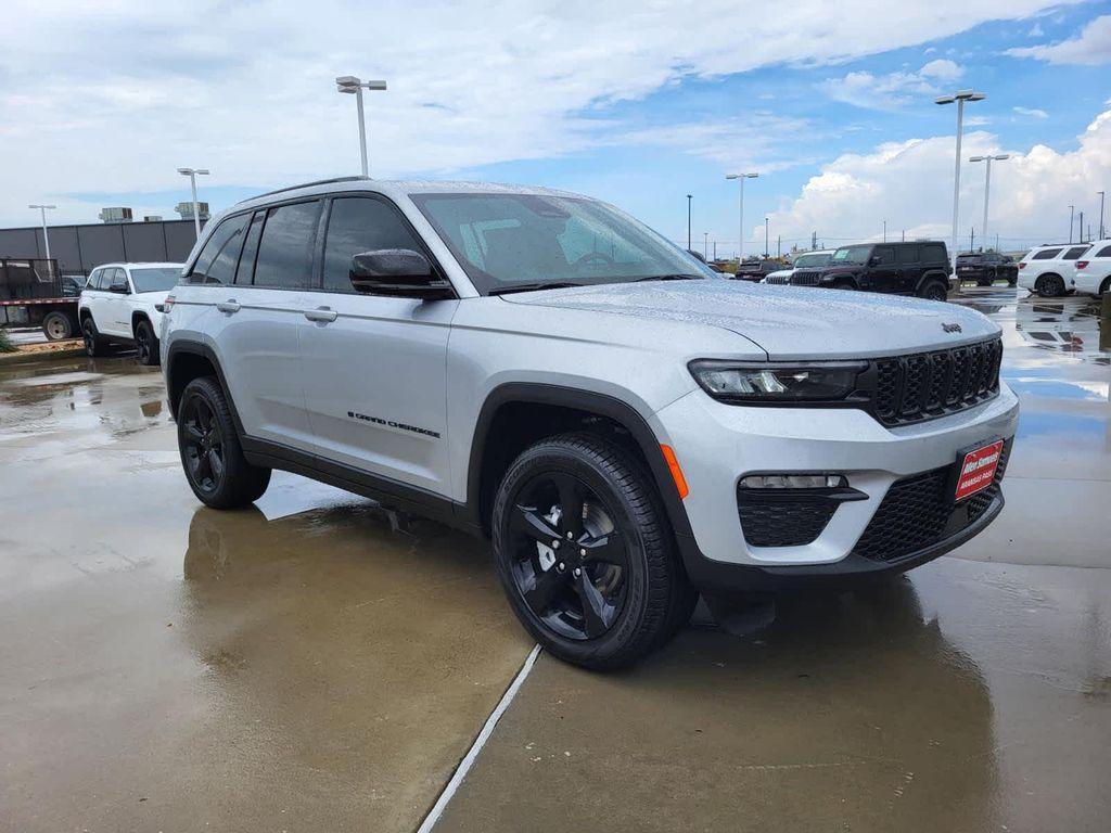 new 2025 Jeep Grand Cherokee car, priced at $48,826