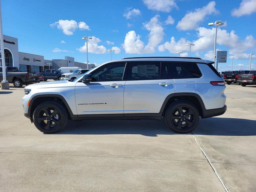 new 2025 Jeep Grand Cherokee L car, priced at $58,530