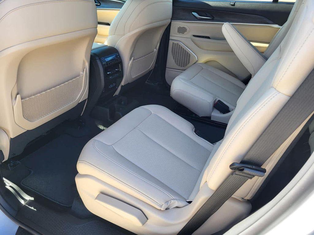 new 2025 Jeep Grand Cherokee L car, priced at $58,530