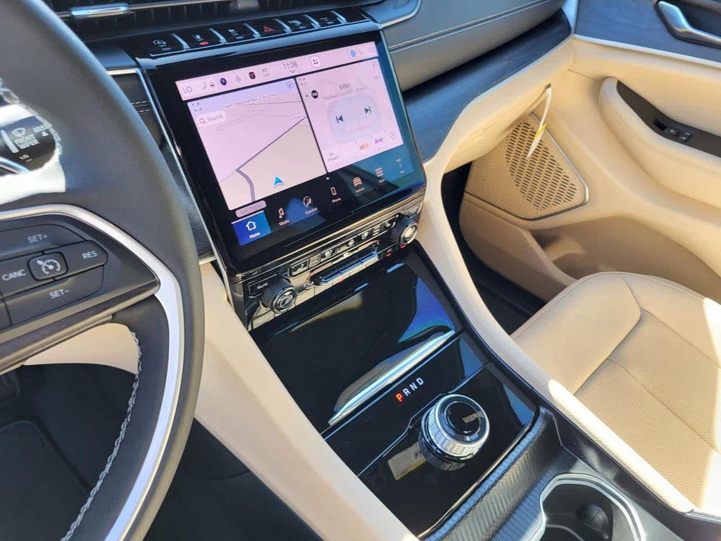 new 2025 Jeep Grand Cherokee L car, priced at $58,530