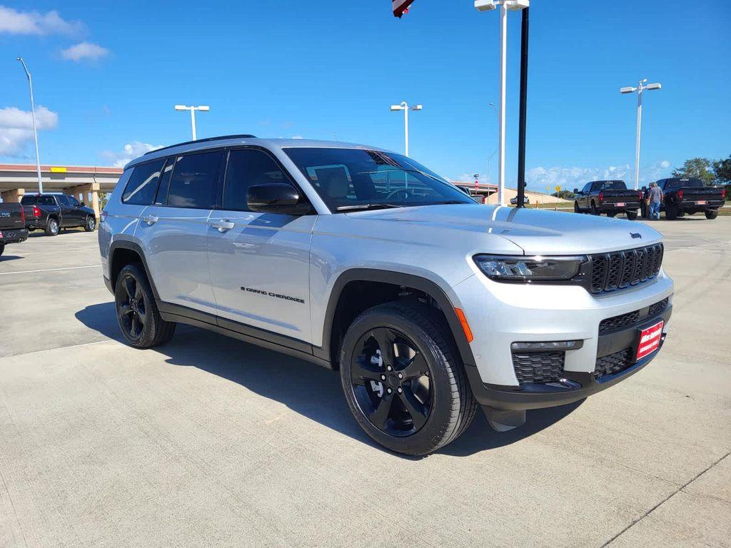 new 2025 Jeep Grand Cherokee L car, priced at $58,530