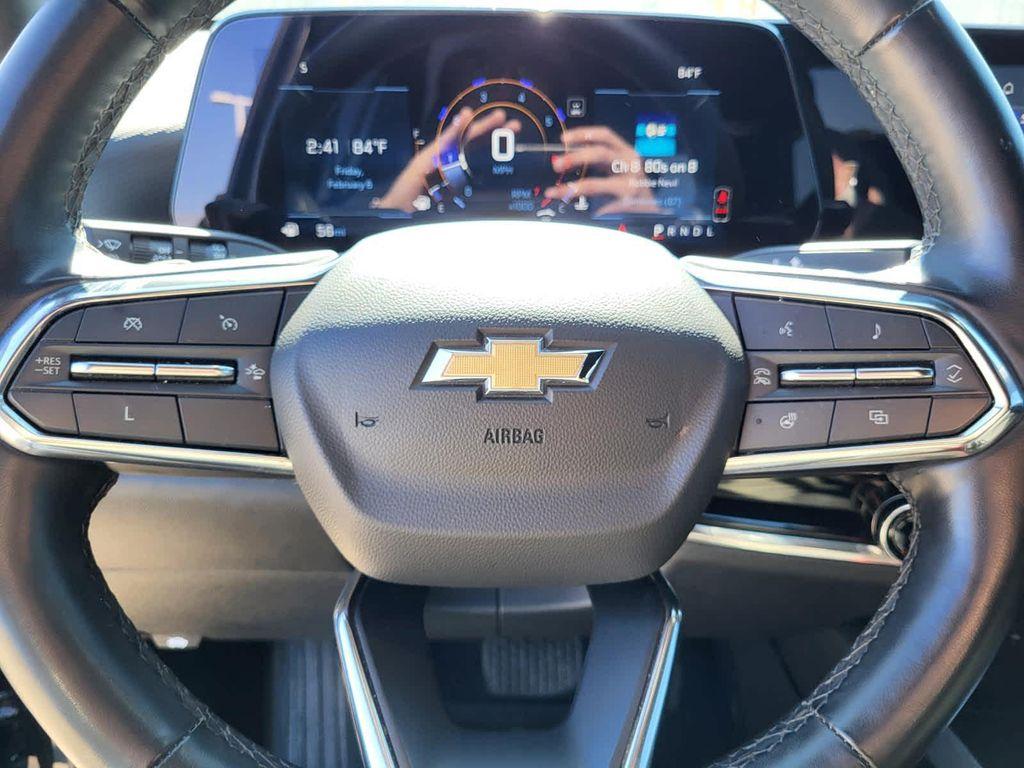 used 2025 Chevrolet Equinox car, priced at $27,995