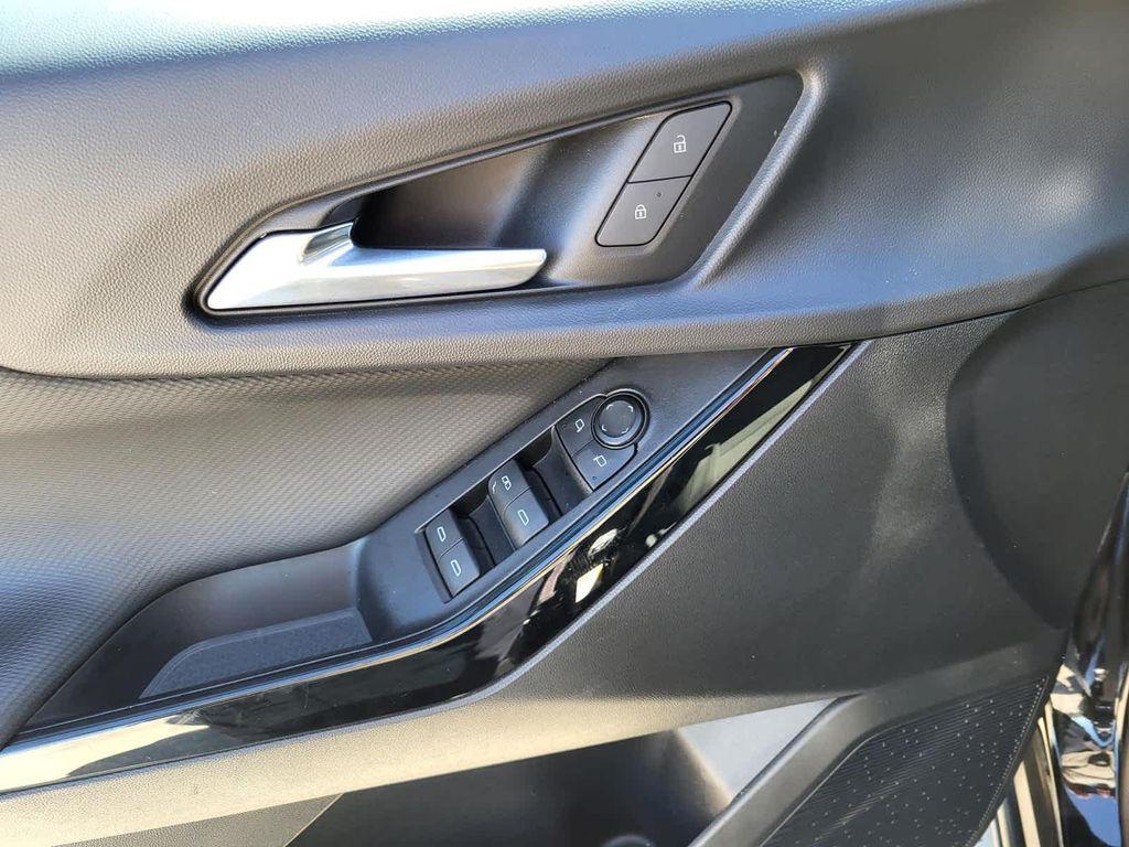 used 2025 Chevrolet Equinox car, priced at $27,995