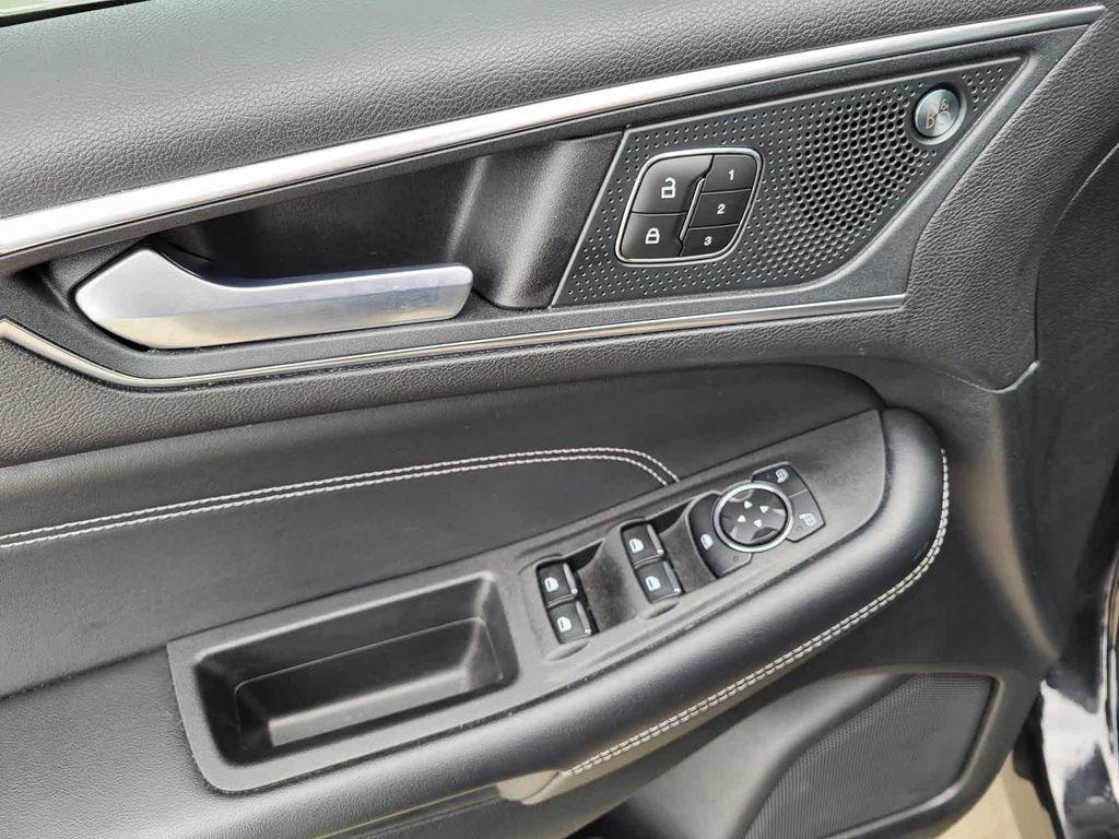 used 2024 Ford Edge car, priced at $26,995