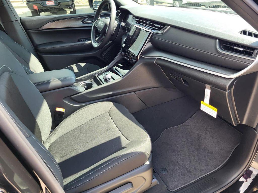 new 2025 Jeep Grand Cherokee L car, priced at $44,875