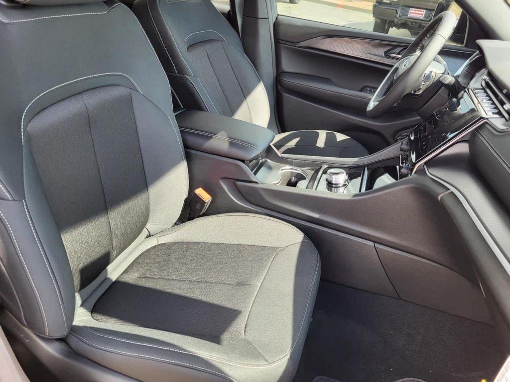 new 2025 Jeep Grand Cherokee L car, priced at $44,875