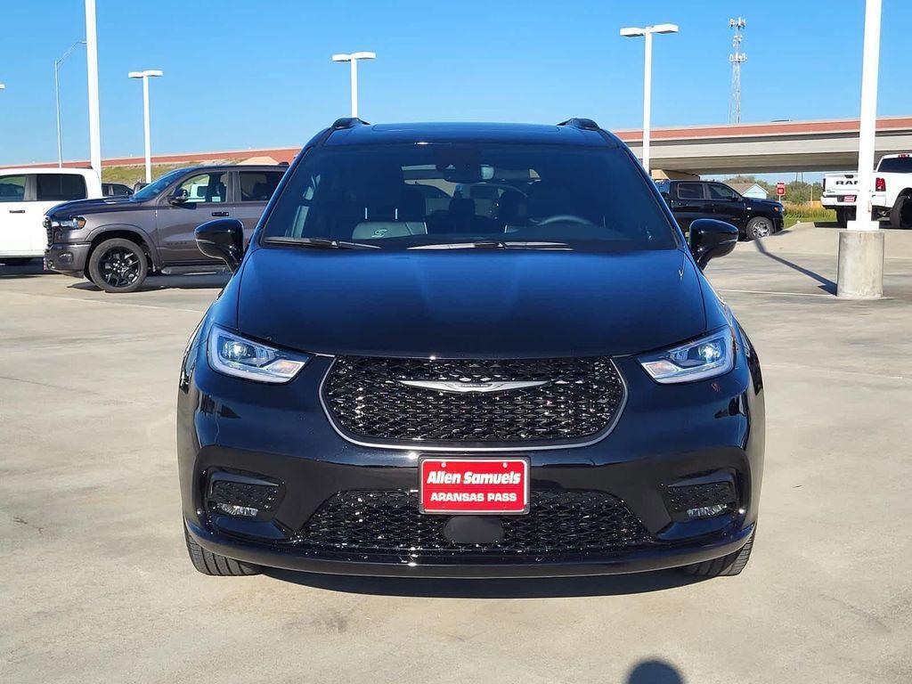 new 2026 Chrysler Pacifica car, priced at $57,460
