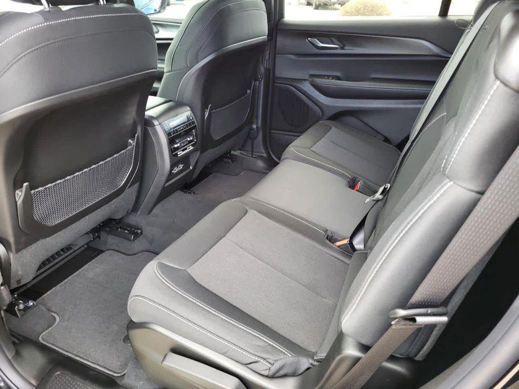 new 2025 Jeep Grand Cherokee L car, priced at $44,068