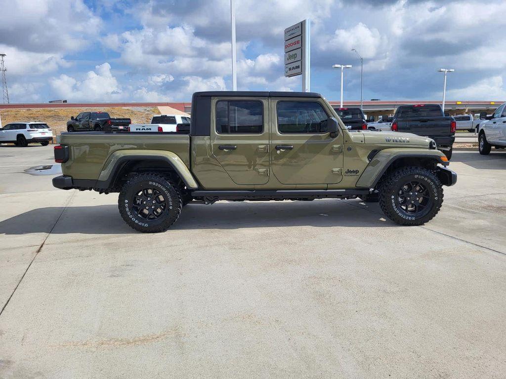 new 2025 Jeep Gladiator car, priced at $51,995