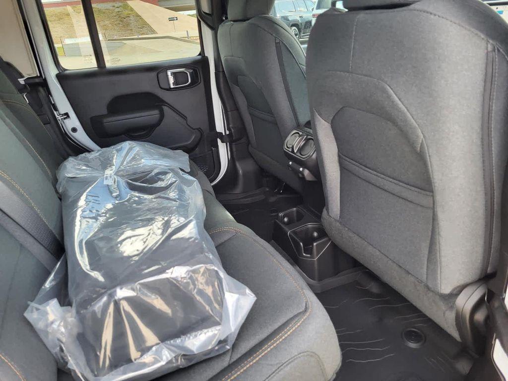 new 2025 Jeep Gladiator car, priced at $51,605