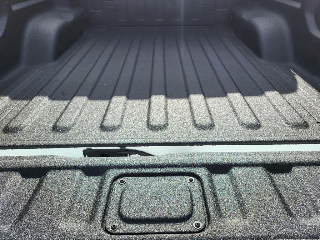 new 2025 Jeep Gladiator car, priced at $51,605