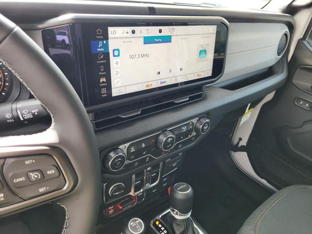 new 2025 Jeep Gladiator car, priced at $51,605