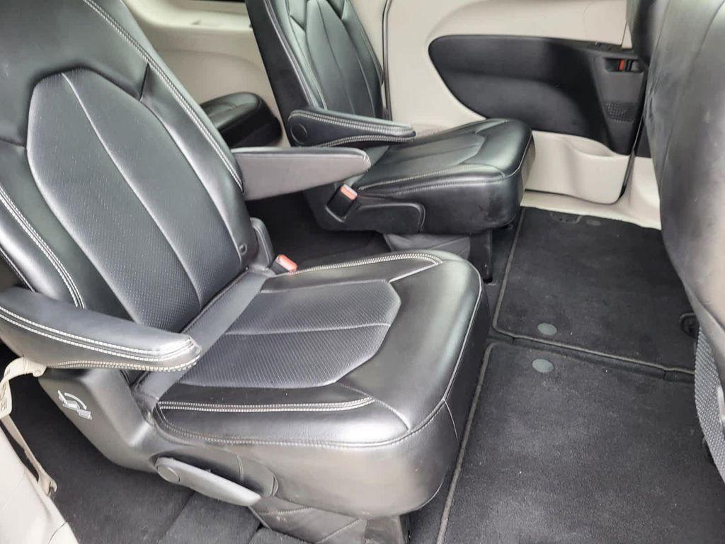 used 2024 Chrysler Pacifica car, priced at $29,995